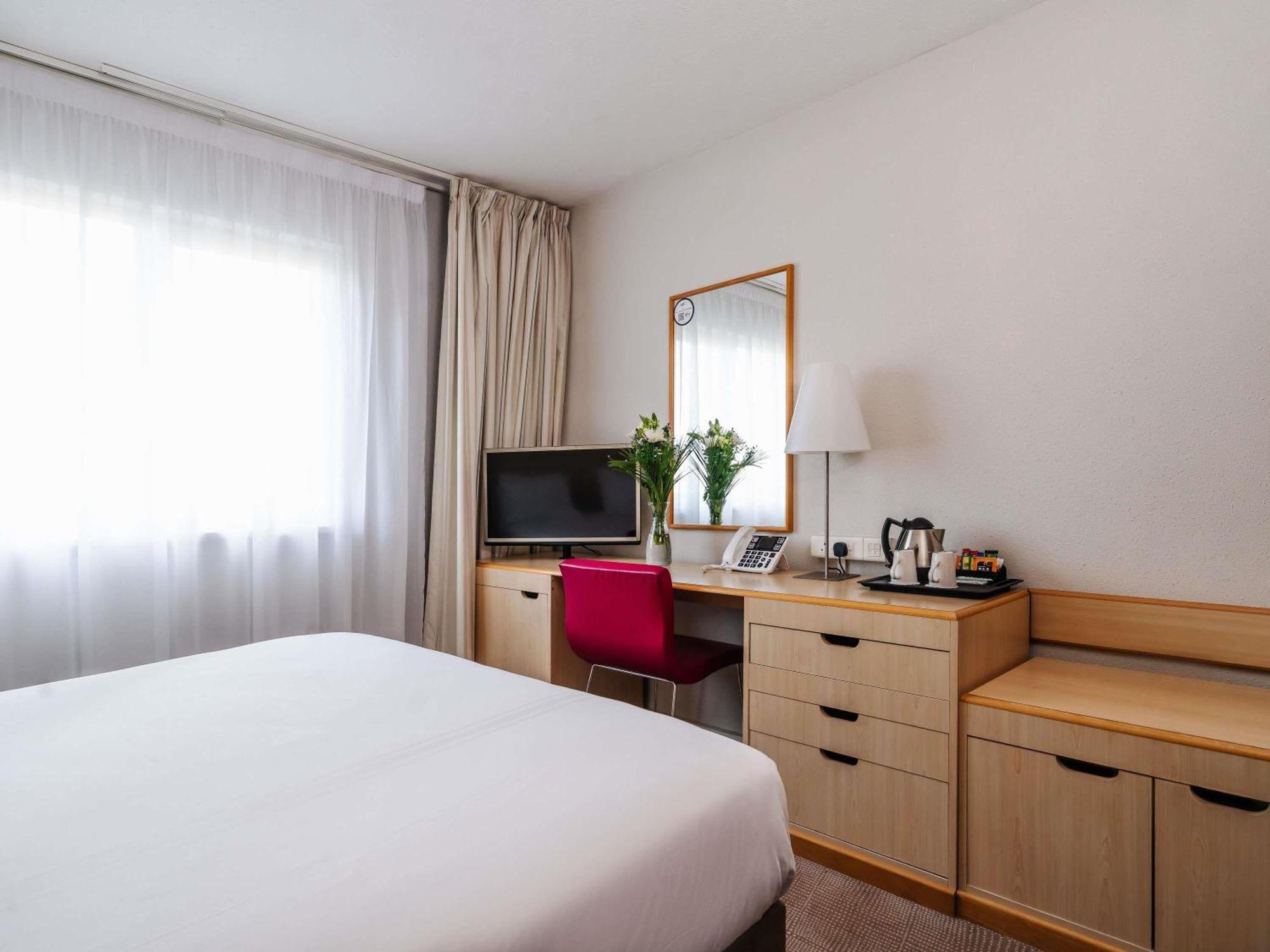 Novotel Milton Keynes Esterno foto