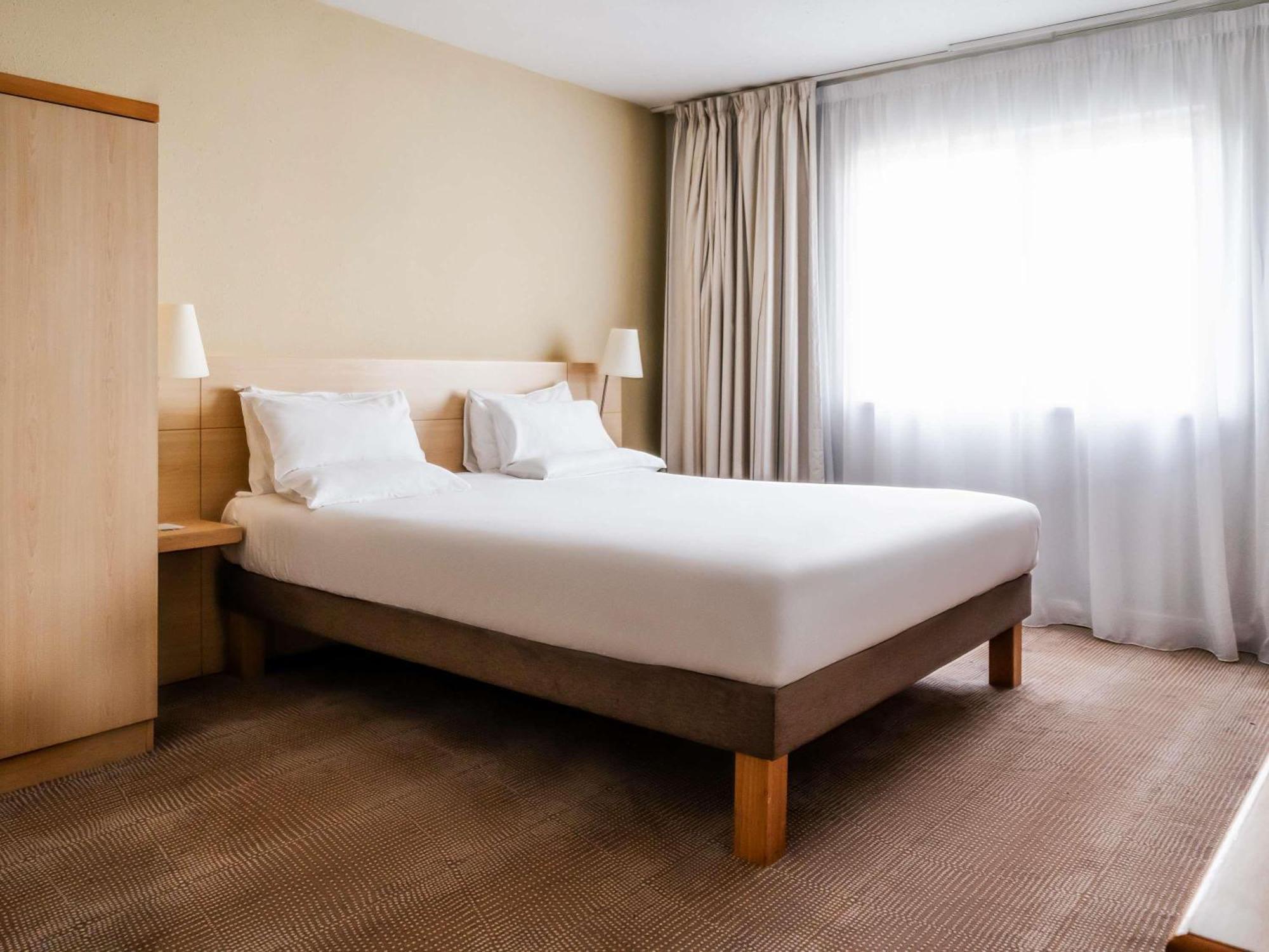 Novotel Milton Keynes Esterno foto